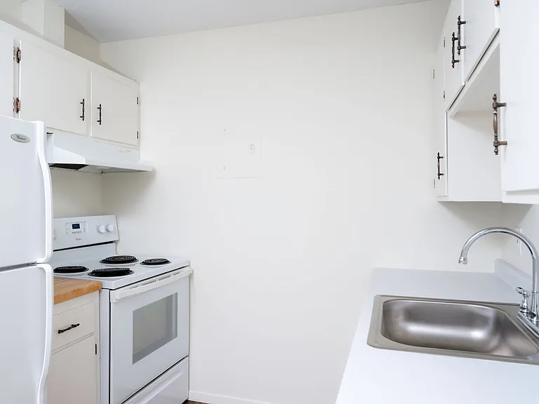 2324 Bryant Ave S — Photo 9