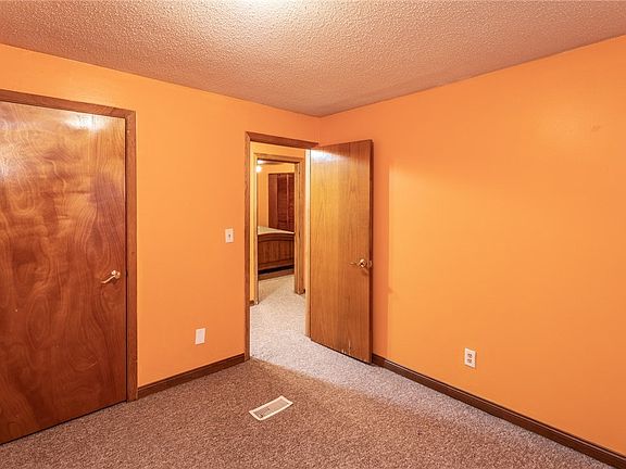 2nd image of 1513 E 13th St