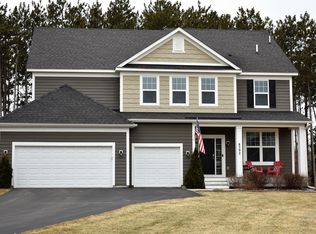 8592 Crismon Way, Inver Grove Heights, MN 55076