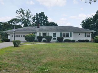 88 Heroux Blvd, Cumberland, RI 02864