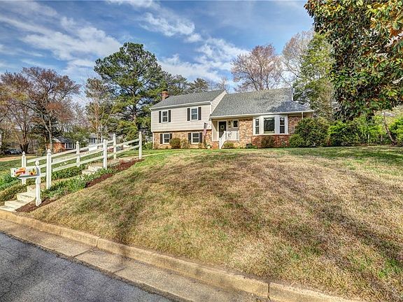 4th image of 1500 Lochwood Dr