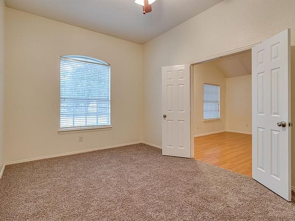 5th image of 1104 Hillwood Dr