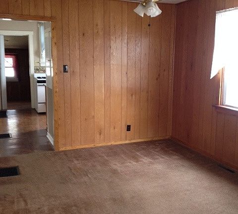 3rd image of 524 Louden St