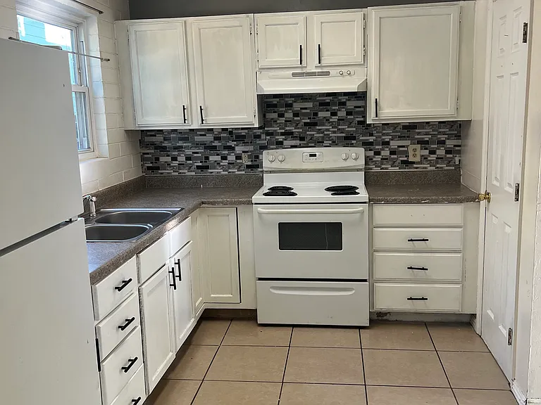3706 Keltner Ave #A — Photo 3