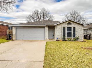5720 Northfield Dr, Fort Worth, TX 76179
