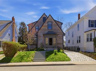 13 Greenough Pl, Newport, RI 02840