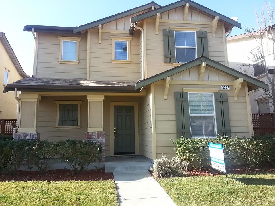 3208 Puffin Circle