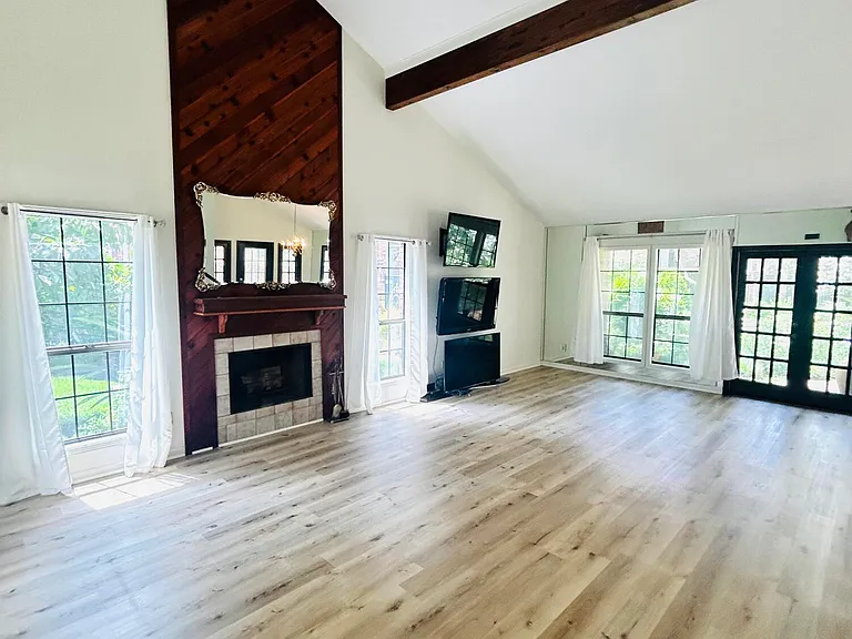 604 Briargate Walk Cir — Photo 21