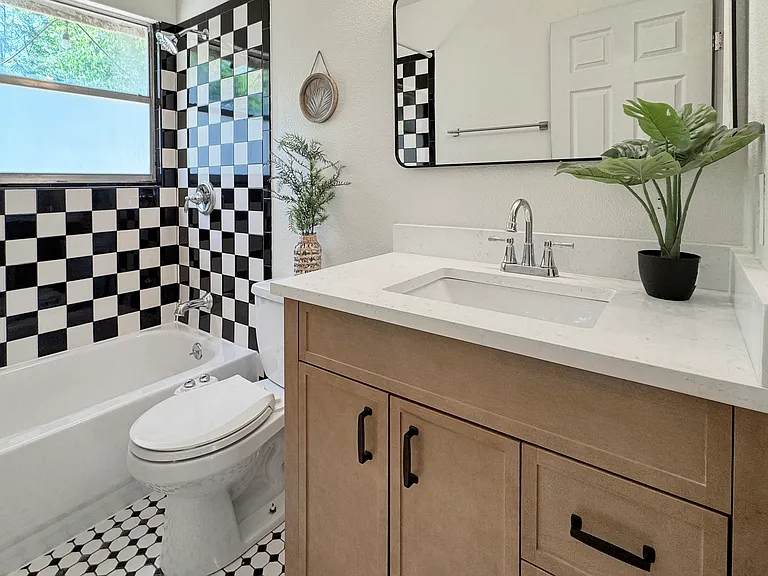 5306 Wellington Dr — Photo 17