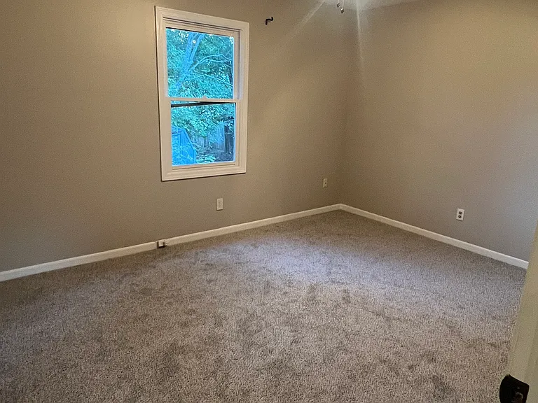 503 Holland Rd — Photo 14