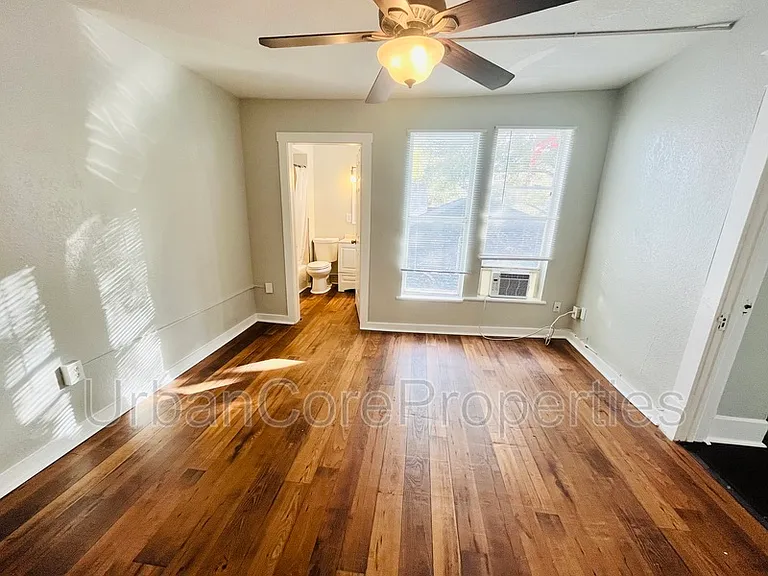 417 4th St N #202 — Photo 7