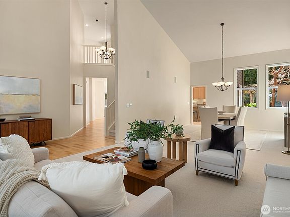 4th image of 10647 Woodhaven Lane