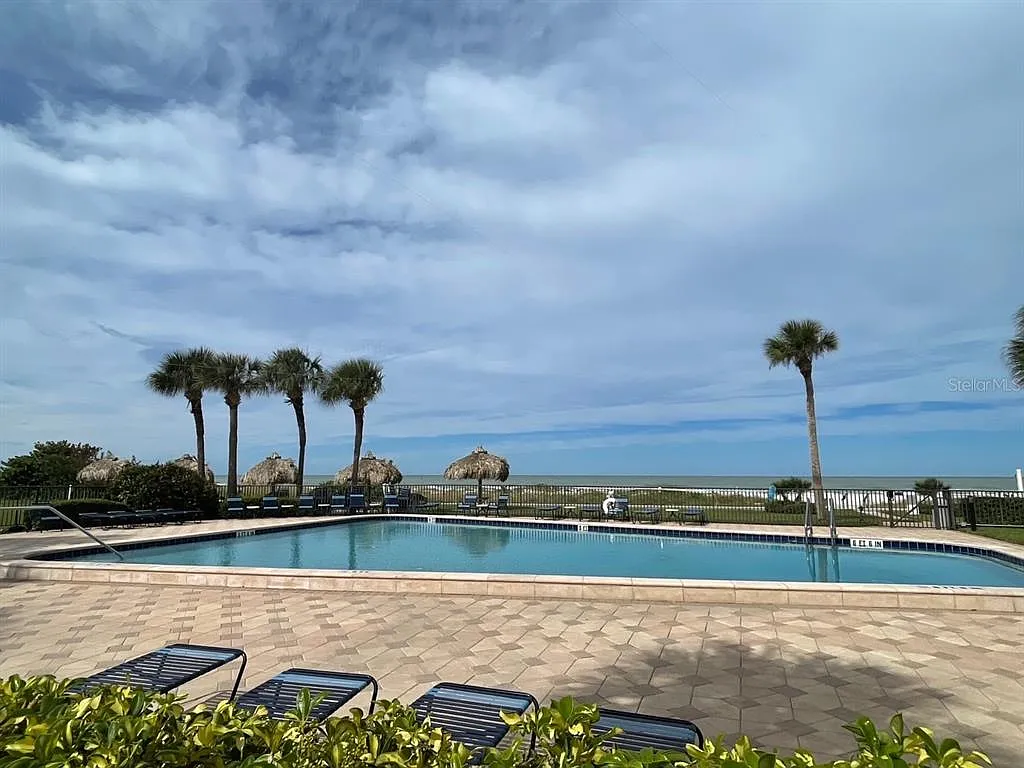 2 bed, 2.0 bath, 1544 sqft, $5,900 — Photo 4
