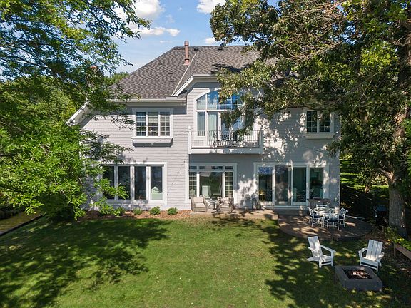 5th image of 3115 N Shore Dr