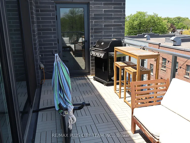 1888 Queen St E #507 — Photo 20