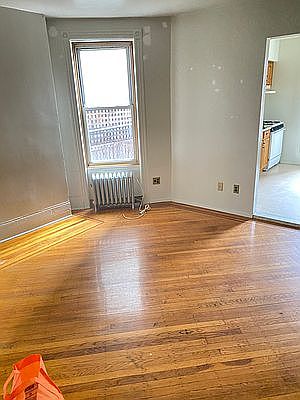 4th image of 604 Sterling Pl #2