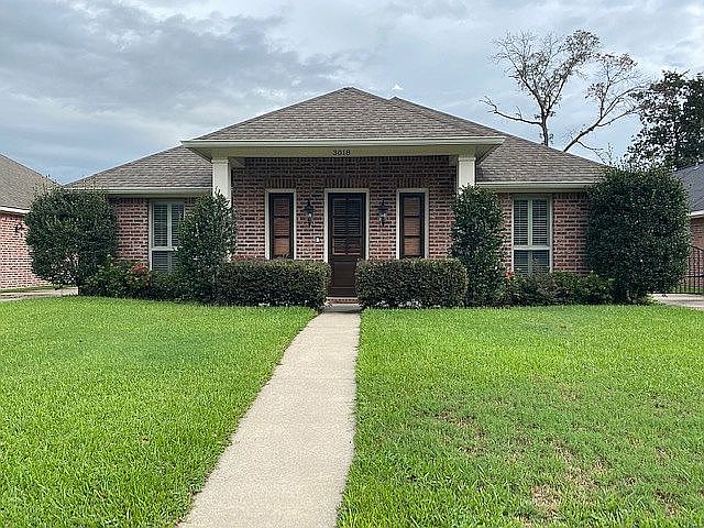 1st image of 3018 Summer Hill Cir