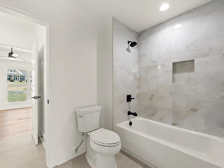 1270 Glen Eagle Dr — Photo 45