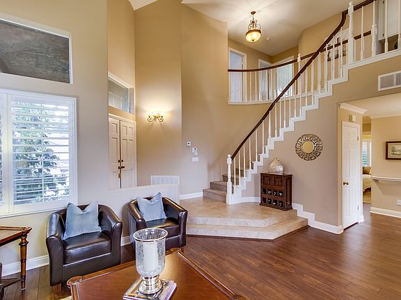 5th image of 13564 Esprit Ave
