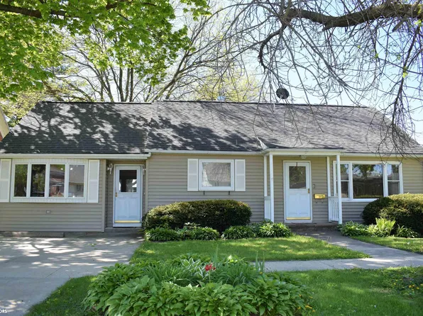 916 3rd Ave, Ackley, IA 50601