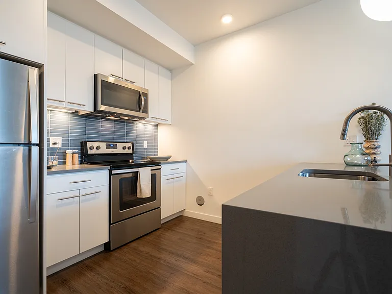 The Fowler Apartments — Photo 37