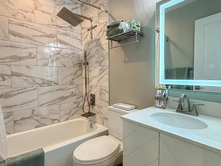 1601 N Carolina Ave NE #5 — Photo 11