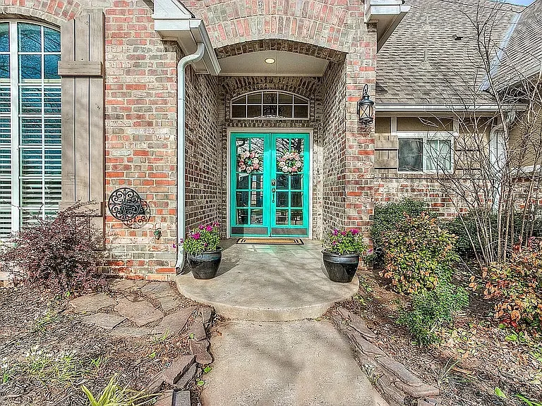 17001 Granite Pl — Photo 1