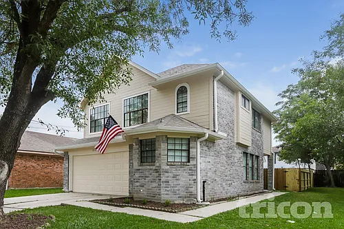 1050 Maclesby Ln Photo 1