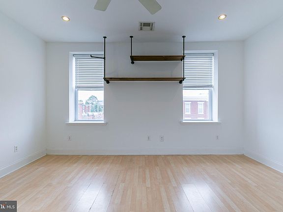 3rd image of 3001 W Girard Ave #4