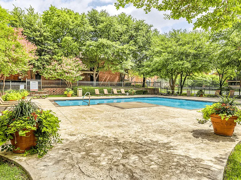 Summers Crossing Apartments — Photo 47