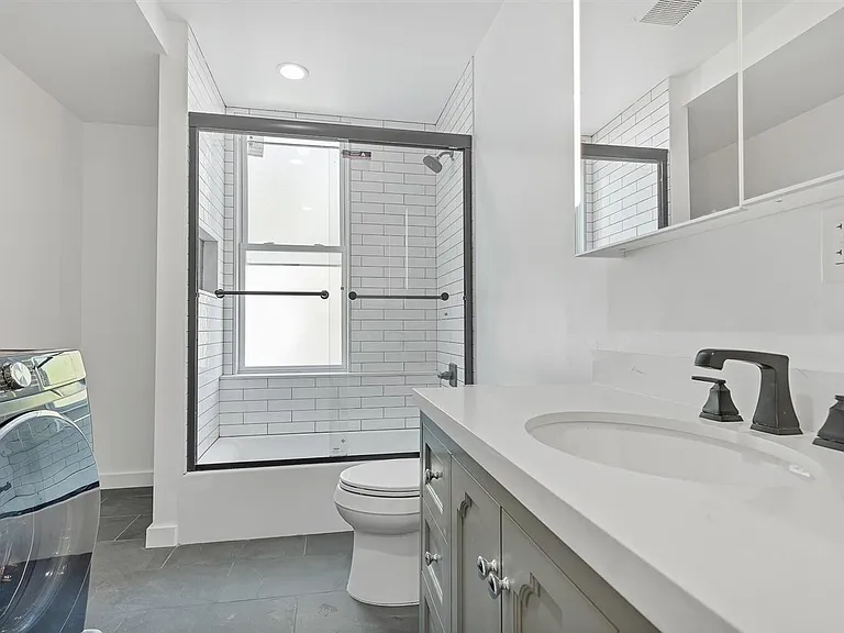 208 Shippen St — Photo 10