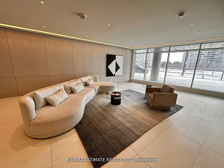 30 Upper Mall Way #1701A — Photo 3