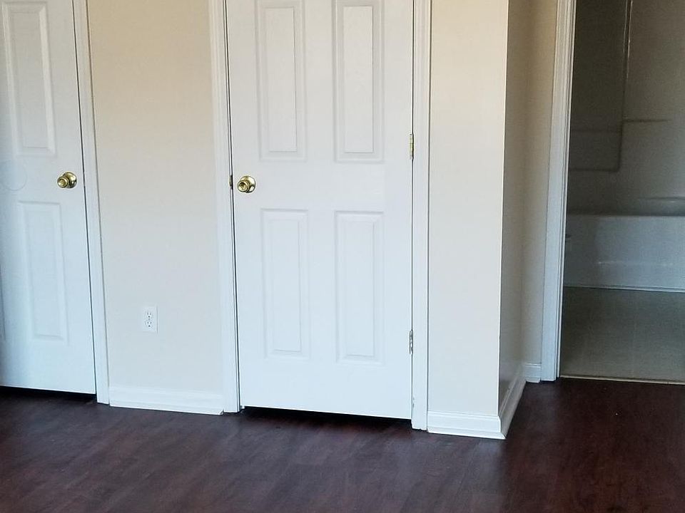 2nd image of 1227 Helms Rd