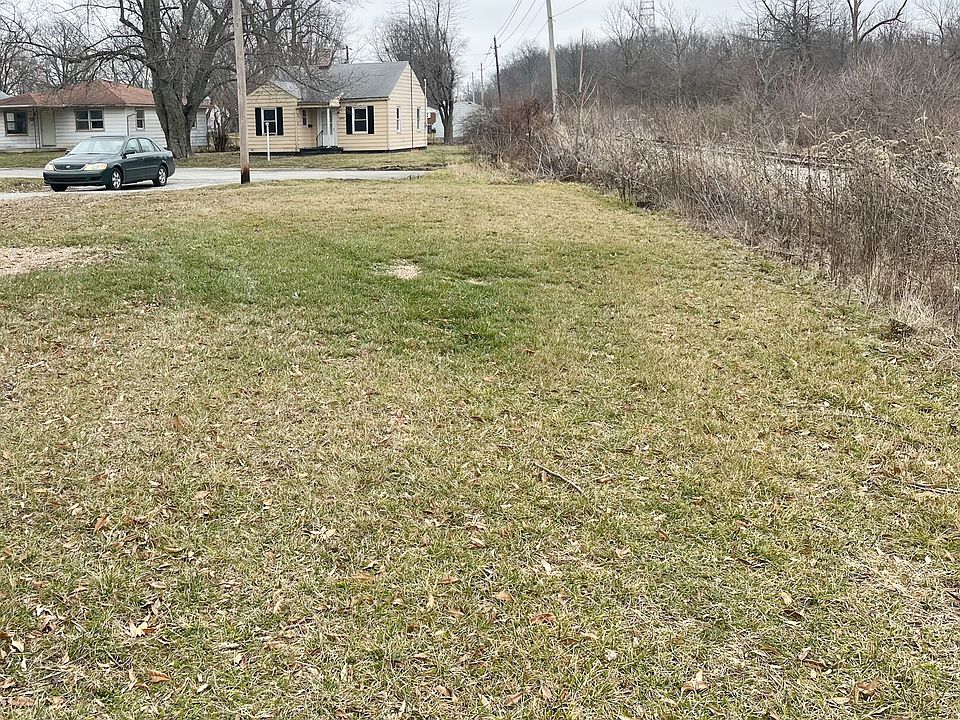 2nd image of 2225 Euclid Dr