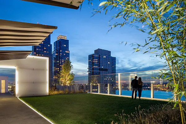 Rented by Big Apple Living | media 43