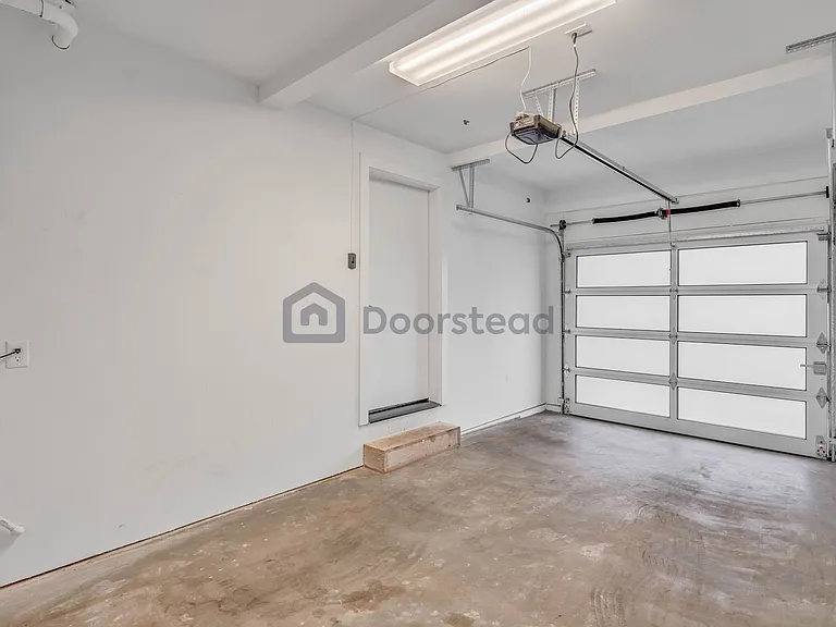 4226 Evanston Ave N — Photo 30