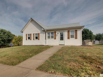 312 W York St, Camp Point, IL, 62320