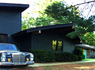 2005 Rayner Rd, Saint Louis, MO 63122