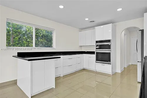 16453 NE 33rd Ave #16453 Photo 1