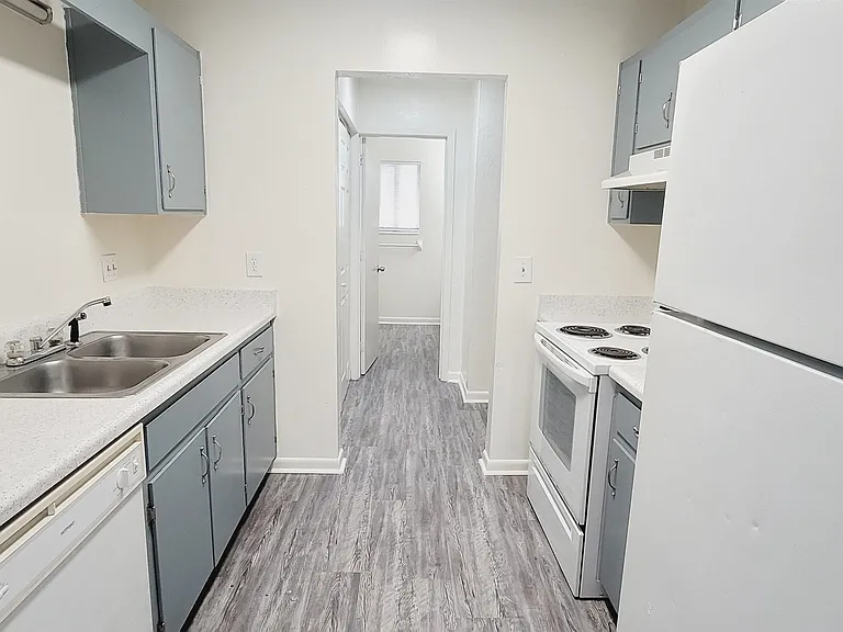303 S Lipona Rd #101 — Photo 8