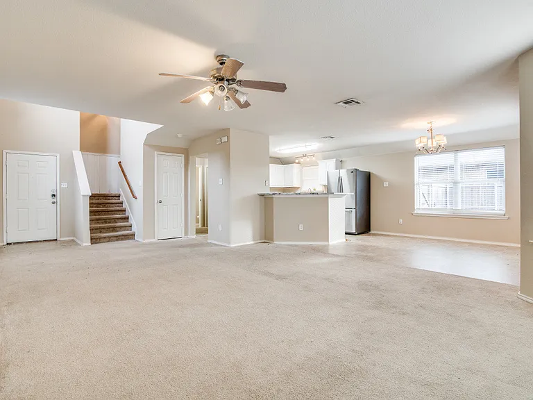 2725 Marsha Ln — Photo 10