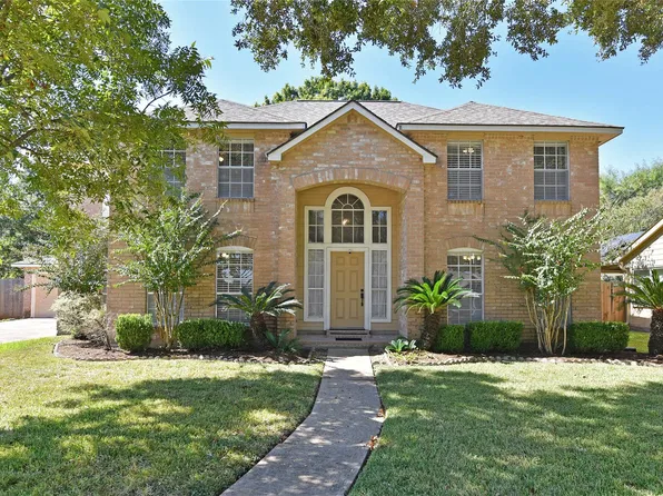 907 Sugarfield Ct, Sugar Land, TX 77498