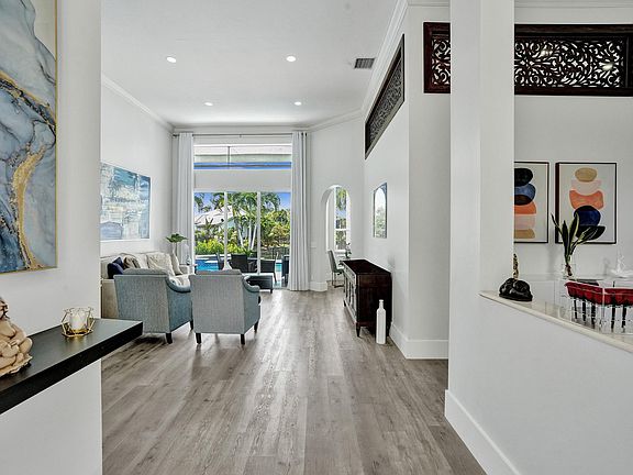 4th image of 8324 NW 44th Street