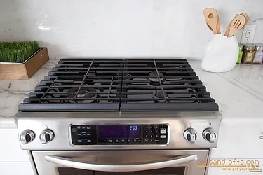 Rented by aptsandlofts.com