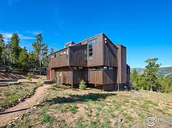 90 Peakview Dr
