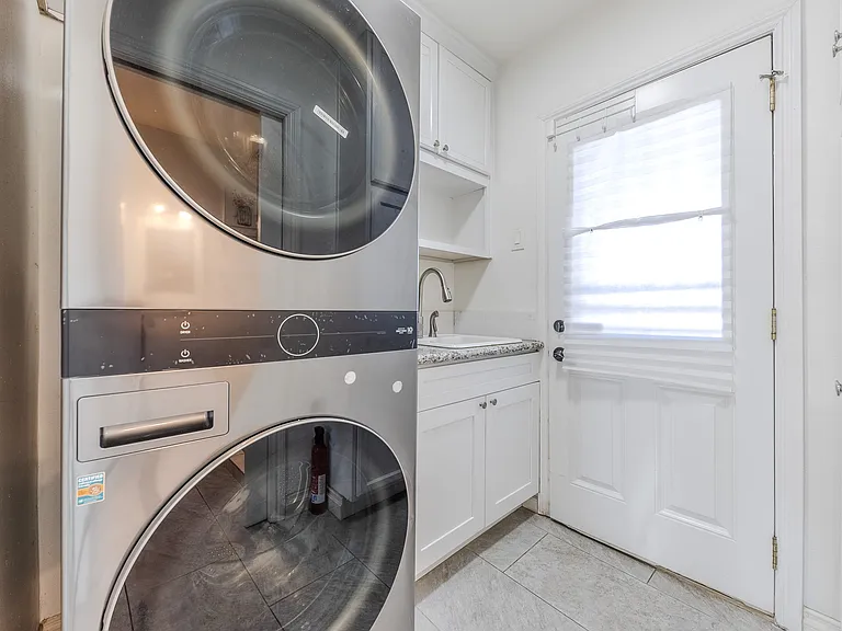 835 Bilton Way — Photo 31