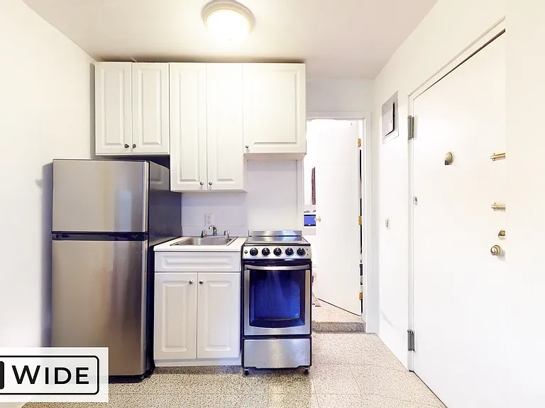 188 E 93rd St #4P — Photo 3