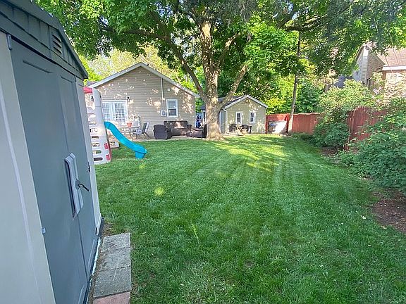 4th image of 18289 Irving St
