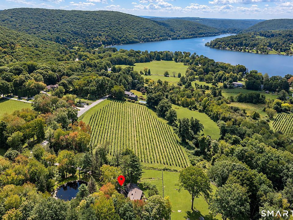 1st image of 38 Strawberry Ridge