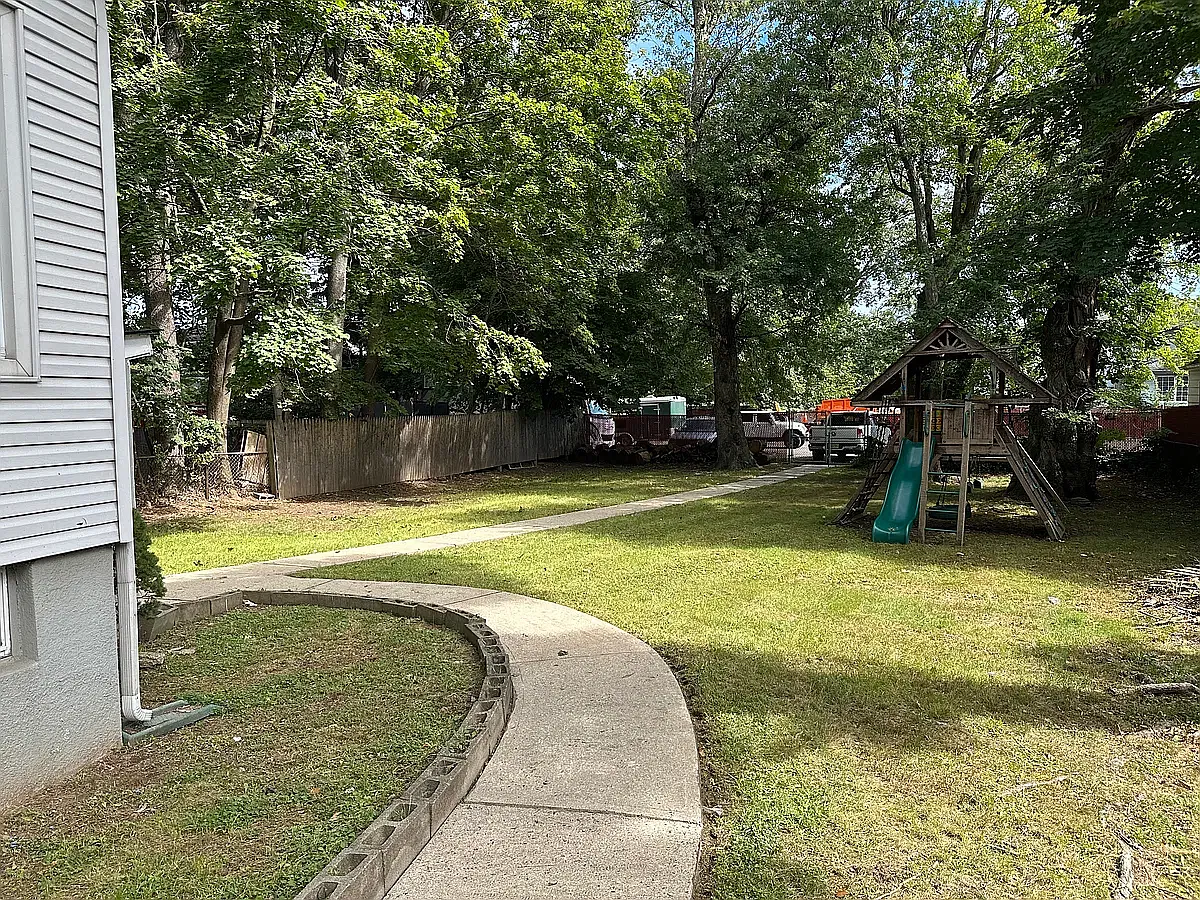 3 bed, 1500 sqft, $3,900 — Photo 2